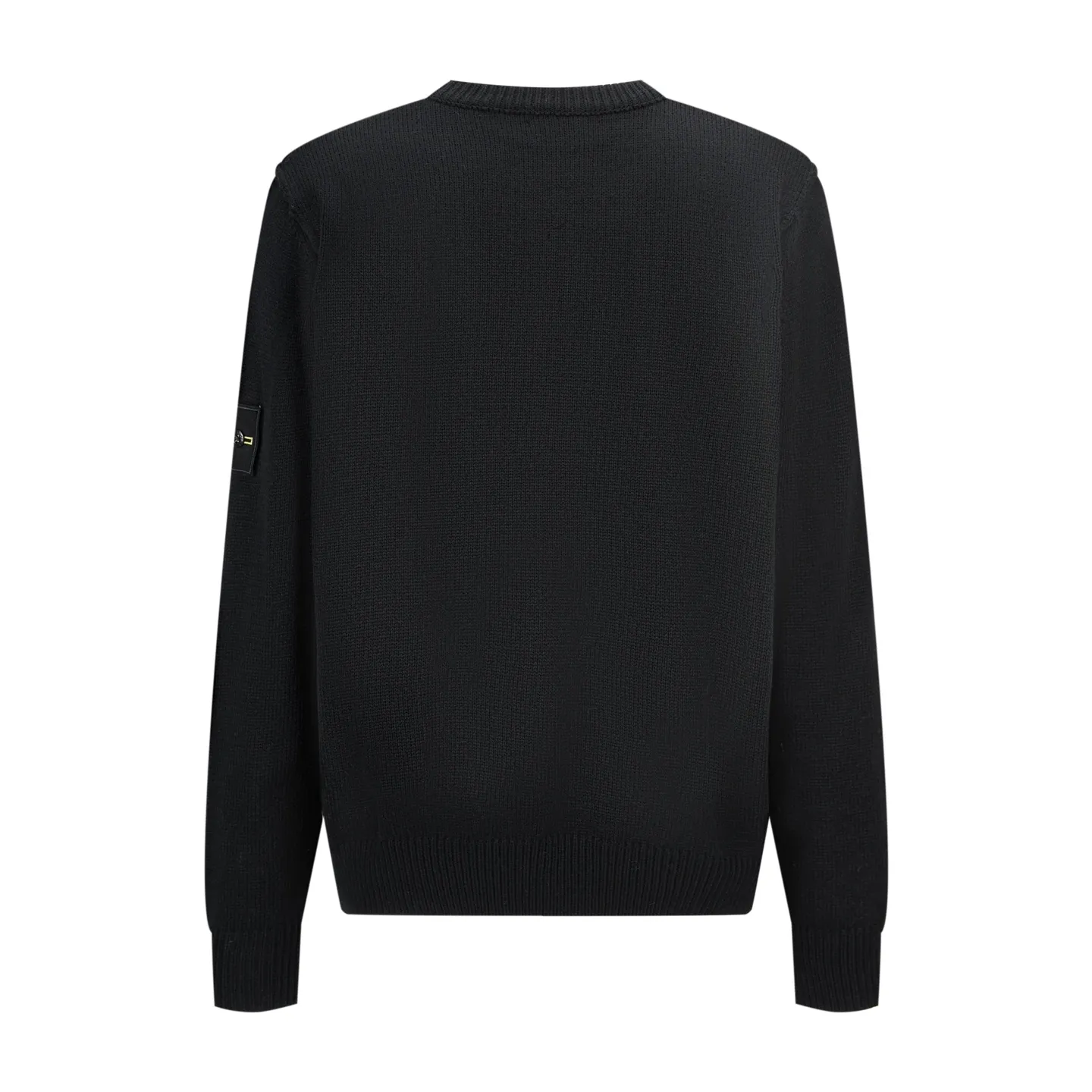 🅿️430 Stone Island Compass Round Neck Sweater (Black) The original version was purchased and developed for RMB 3,690. The fabric is made of 30% wool, 50% cotton, and 20% spandex. The arm embroidery logo is made of double-layer soft leather, with embroidery logo technology on the surface and embellishment with the brand logo. Comes with laser engraved metal buttons. Garment washing-fixing color-fixing pattern-removing wool impurities. This style is woven with a 7-needle imported machine, with knitted threads on the neck and hem, and embroidered logos on the arms to present the brand vision. Size:S-M-L-XL